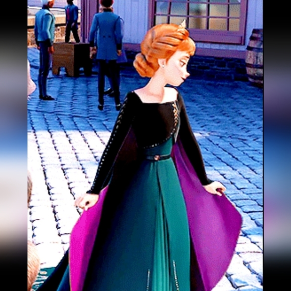 Disney Frozen 2 Queen Anna in Coronation Gown Christmas Ornament - Picture 13 of 15